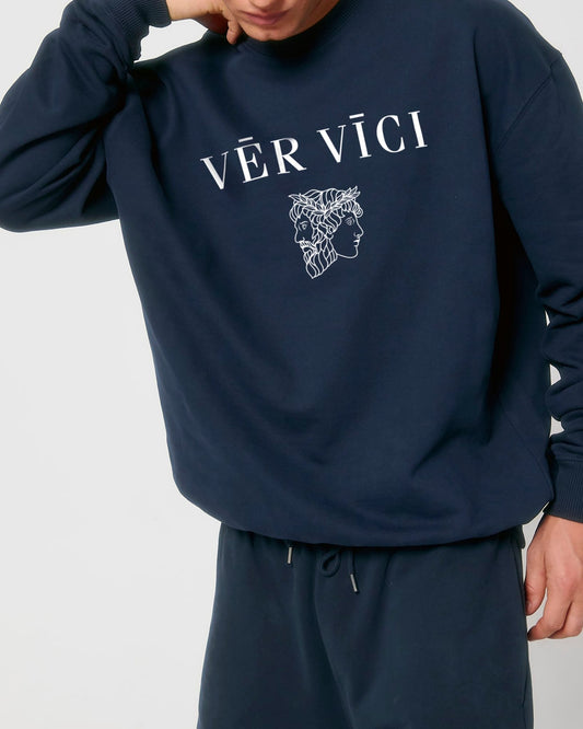 Oversize Organic Stacked Logo Crew - Vēr Vīci | Online Store